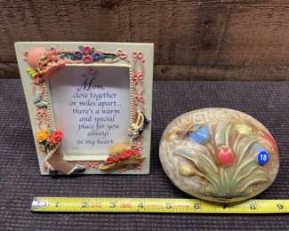 Welcome mom picture frame