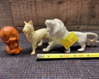 Lion dogs