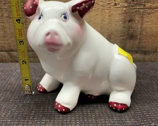 Ceramic pig
