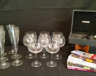 Brookstone Barware Set Cocktail Enthusiast Library