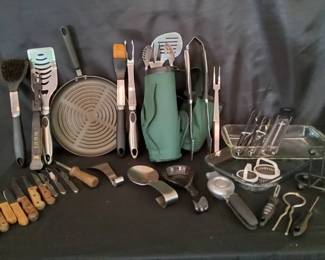 Mystery Lot Kitchen Grilling Utility Bundle Bakeware, Knives Tool Lot