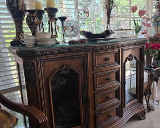 Another beautiful credenza