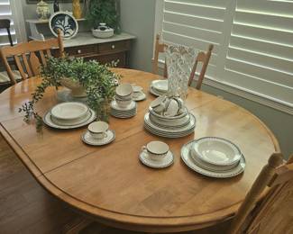 another view of the diningroom set
