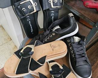 modern shoes, women's 7.5, some men's hoes