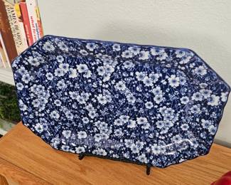 modern blue serving plate