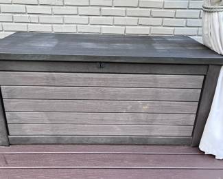 Outdoor deck box