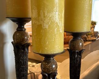 Set/3 Candlesticks w Candles