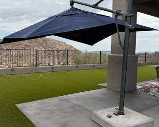 Cantilever Umbrella (BRING HELP TO MOVE!)