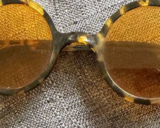 Vintage Wilson Round Amber Tortoise Shell Sunglasses