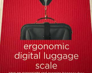 Ergonomic Digital Luggage Scale
