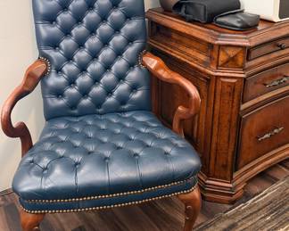 Tufted Leather Queen Anne Executive Office Chair w Nailhead Trim