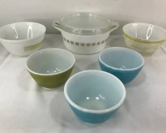 Vintage Pyrex Bowls