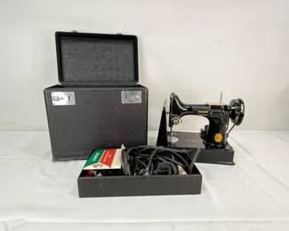 Singer Featherweight Sewing Machine