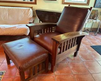 Missiong Style Chair with Ottoman