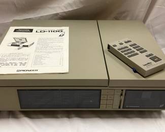 Laserdisc Player With Remote (no shipping)