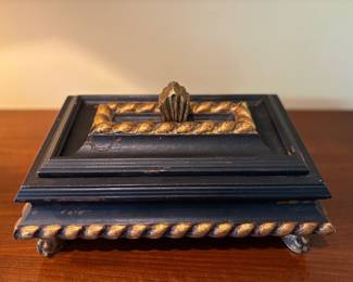 Gilt Box w/Lid