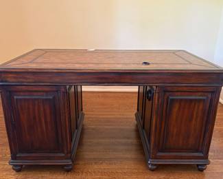 Impressive Desk