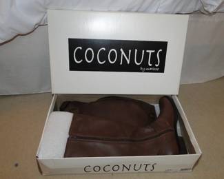 Shoes there will be more. Size 9 9 1/2