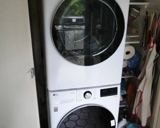 LG Washer/Dryer thinQ