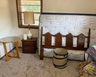 bed, tables