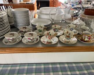 Cup/saucer collection 