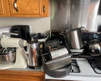 Kitchen appliances 