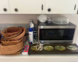 Microwave, irons
