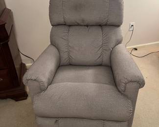 Motorized recliner (not lift)