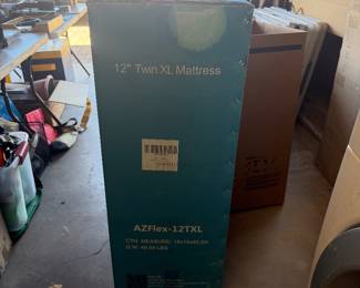 Renanim 12” twin xl mattress new in box