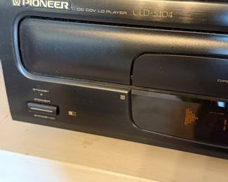 Pioneer laser disc working/tested CLD-S104