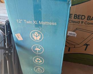Renanim 12” twin xl mattress new in box