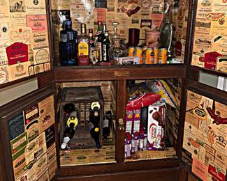 Cute House With Vintage Items and More