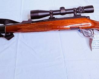 Remington Model 709 BDL 25-06cal Bolt Action Rifle Weaver Scope 4x9x32 