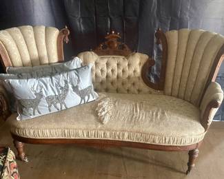 Victorian setter. Needs some work.