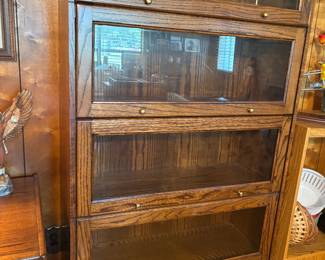 There are 2 of these in excellent condition 