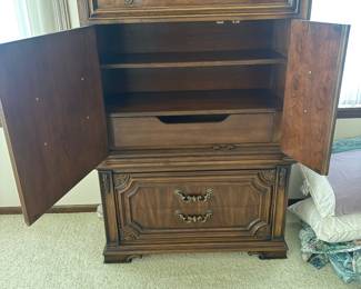 Thomasville Wardrobe (matching king size set)