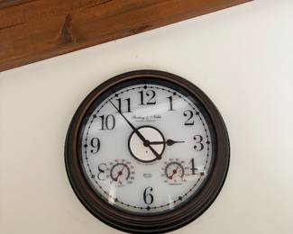 Wall clock