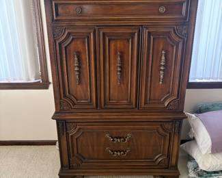 Thomasville Wardrobe (matching king size set)