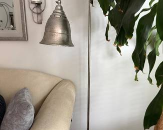 Pole lamp