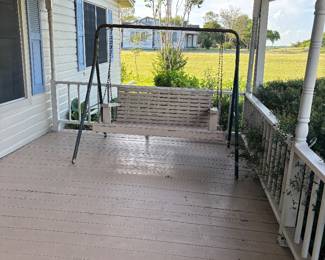 Porch swing