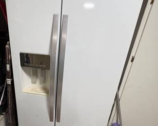 Whirlpool Refrigerator 