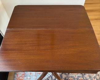 Game table Opens to 30”