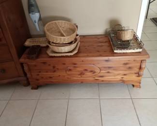 Lane cedar chest