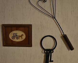 Wire Heart Rug Beater and Keys