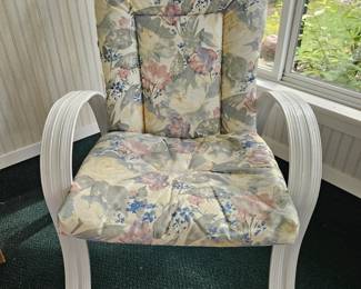 White Metal Floral Patio Set second image