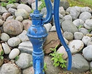 Vintage Cast Iron Hand Water Pump