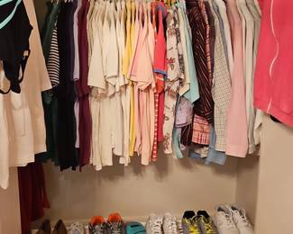 Womens Casual Clothing and Shoes