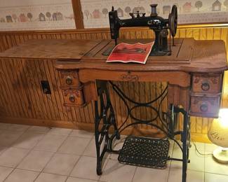 Antique Singer Treadle Sewing Machine
