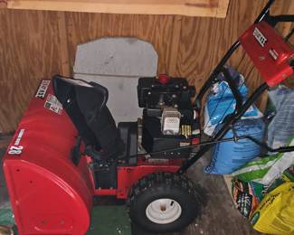 inch Huskee snowblower