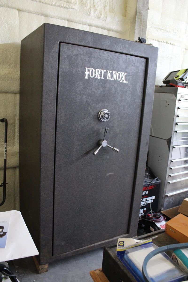 30 plus gun case, plus storage areas for other valuables.
